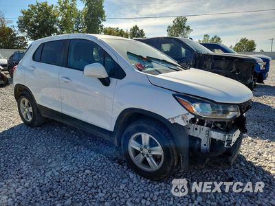 Czwarte zdjęcie samochodu z boku: 2022 CHEVROLET TRAX LS VIN:KL7CJNSM7NB527713 - miniatura