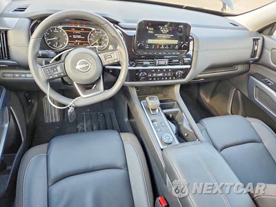 Zdjęcie 8 z 13 samochodu: 2025 NISSAN PATHFINDER SL VIN:5N1DR3CC7SC305524 - miniatura