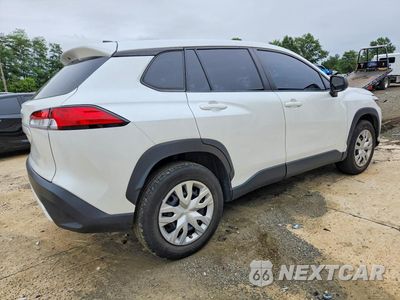 Trzecie zdjęcie samochodu z tyłu: 2022 TOYOTA COROLLA CROSS L VIN:7MUAAAAG7NV010795 - miniatura