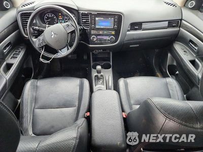 Zdjęcie 8 z 12 samochodu: 2016 MITSUBISHI OUTLANDER SE VIN:JA4AD3A38GZ009015 - miniatura