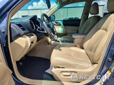 Zdjęcie 7 z 13 samochodu: 2011 TOYOTA HIGHLANDER BASE VIN:5TDZK3EHXBS037557 - miniatura