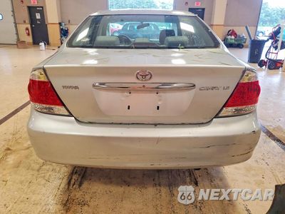 Zdjęcie 6 z 12 samochodu: 2005 TOYOTA CAMRY LE VIN:4T1BE32K85U942075 - miniatura