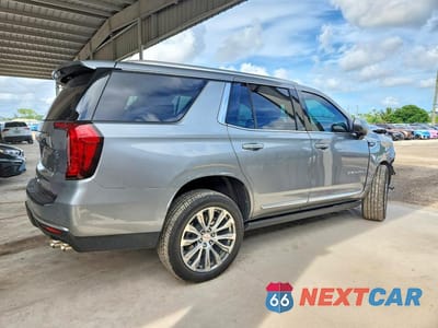 Trzecie zdjęcie samochodu z tyłu: 2024 GMC YUKON DENALI VIN:1GKS2DKLXRR121522 - miniatura