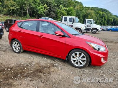 Czwarte zdjęcie samochodu z boku: 2013 HYUNDAI ACCENT SE VIN:KMHCU5AE8DU069585 - miniatura