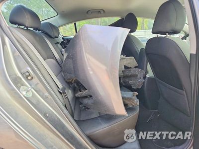 Zdjęcie 10 z 13 samochodu: 2016 KIA FORTE LX VIN:KNAFX4A65G5564849 - miniatura