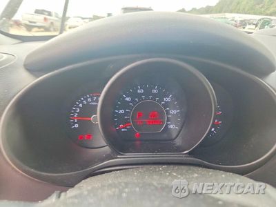 Zdjęcie 9 z 12 samochodu: 2014 KIA SOUL VIN:KNDJP3A57E7107394 - miniatura