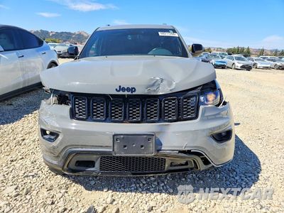Piąte zdjęcie samochodu w środku: 2019 JEEP GRAND CHEROKEE LAREDO VIN:1C4RJFAG0KC742595 - miniatura