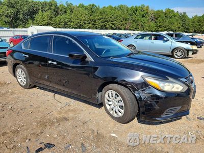 Czwarte zdjęcie samochodu z boku: 2016 NISSAN ALTIMA 2.5 S VIN:1N4AL3AP1GN351477 - miniatura