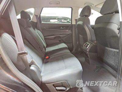 Zdjęcie 11 z 13 samochodu: 2016 KIA SORENTO LX VIN:5XYPGDA31GG152206 - miniatura