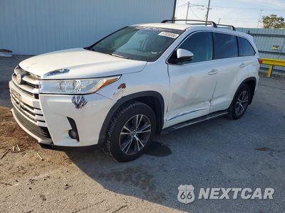 2017 TOYOTA HIGHLANDER LE PLUS 5TDBZRFH3HS401082 - główne zdjęcie licytacji z USA - miniatura