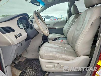 Zdjęcie 7 z 12 samochodu: 2011 TOYOTA SIENNA VIN:5TDYK3DC9BS147355 - miniatura