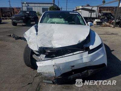 Piąte zdjęcie samochodu w środku: 2026 TESLA MODEL Y VIN:7SAYGDED4TA620132 - miniatura