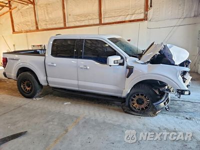 Czwarte zdjęcie samochodu z boku: 2025 FORD F150 TREMOR VIN:1FTFW4L54SFA63500 - miniatura