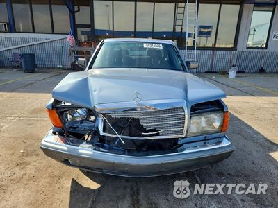 Piąte zdjęcie samochodu w środku: 1988 MERCEDES-BENZ 560 SEL VIN:WDBCA39DXJA369007 - miniatura