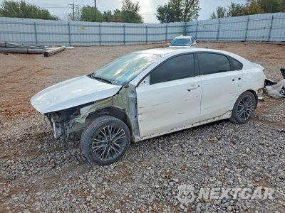 2023 KIA FORTE GT LINE 3KPF54AD8PE563433 - główne zdjęcie licytacji z USA - miniatura