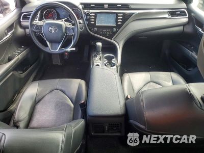 Zdjęcie 8 z 12 samochodu: 2018 TOYOTA CAMRY XSE VIN:4T1B61HK8JU106186 - miniatura