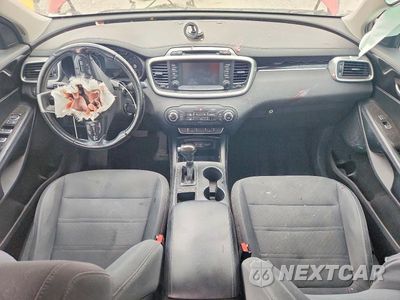 Zdjęcie 8 z 14 samochodu: 2018 KIA SORENTO LX VIN:5XYPG4A37JG416004 - miniatura