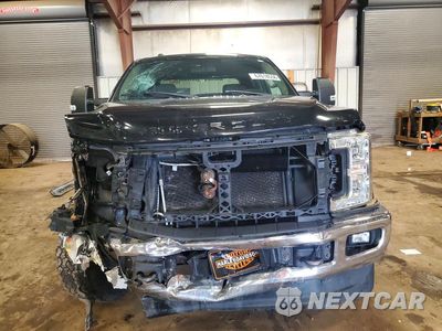 Piąte zdjęcie samochodu w środku: 2018 FORD F250 SUPER DUTY VIN:1FT7W2B61JEB45062 - miniatura