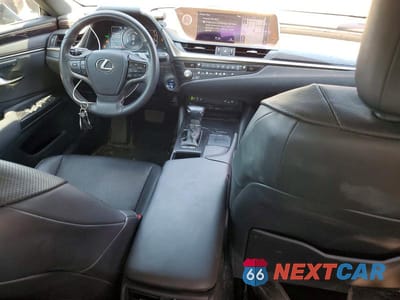 Zdjęcie 8 z 12 samochodu: 2021 LEXUS ES 300H VIN:58ADA1C17MU005286 - miniatura