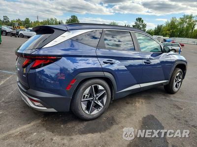 Trzecie zdjęcie samochodu z tyłu: 2025 HYUNDAI TUCSON SEL VIN:5NMJBCDE9SH530489 - miniatura