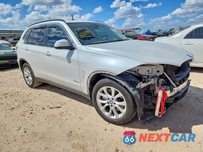 Czwarte zdjęcie samochodu z boku: 2016 BMW X5 XDRIVE50I VIN:5UXKR6C58G0J82466 - miniatura