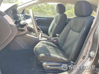 Zdjęcie 7 z 12 samochodu: 2019 NISSAN SENTRA SR VIN:3N1AB7AP9KY322599 - miniatura