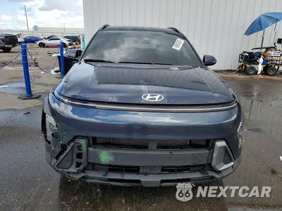 Piąte zdjęcie samochodu w środku: 2025 HYUNDAI KONA SEL VIN:KM8HBCAB9SU294357 - miniatura
