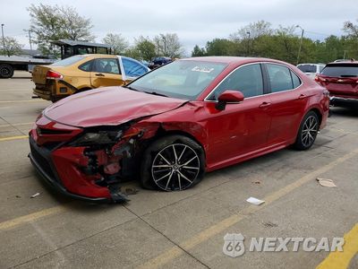 2021 TOYOTA CAMRY SE 4T1T11BK9MU031918 - główne zdjęcie licytacji z USA - miniatura