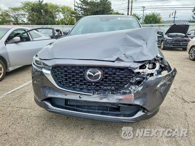 Piąte zdjęcie samochodu w środku: 2022 MAZDA CX-5 SIGNATURE VIN:JM3KFBXYXN0648670 - miniatura