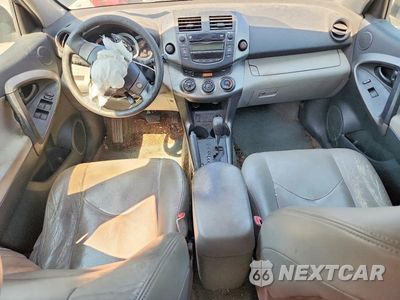 Zdjęcie 8 z 13 samochodu: 2011 TOYOTA RAV4 BASE VIN:2T3ZF4DV8BW073831 - miniatura