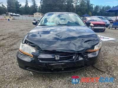 Piąte zdjęcie samochodu w środku: 2000 HONDA ACCORD LX VIN:JHMCG5642YC028150 - miniatura