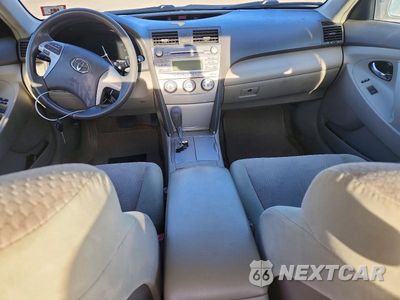 Zdjęcie 8 z 12 samochodu: 2010 TOYOTA CAMRY LE VIN:4T1BF3EK1AU543625 - miniatura