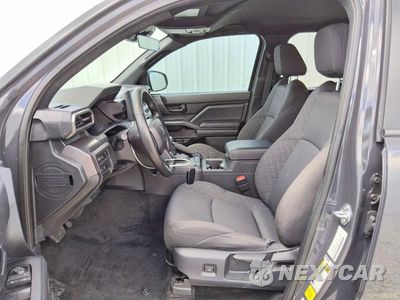 Zdjęcie 7 z 13 samochodu: 2024 TOYOTA TACOMA SR5 VIN:3TMKB5FN1RM023560 - miniatura