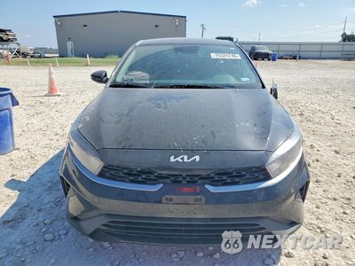 Piąte zdjęcie samochodu w środku: 2024 KIA FORTE LX VIN:3KPF24AD3RE827041 - miniatura