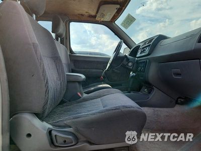 Zdjęcie 10 z 12 samochodu: 2000 NISSAN FRONTIER XE DESERT RUNNER VIN:1N6ED26T5YC329940 - miniatura
