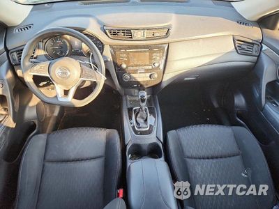 Zdjęcie 8 z 13 samochodu: 2017 NISSAN ROGUE S VIN:KNMAT2MV0HP544188 - miniatura