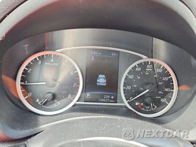 Zdjęcie 9 z 12 samochodu: 2019 NISSAN SENTRA SV VIN:3N1AB7AP1KY383462 - miniatura