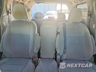 Zdjęcie 10 z 14 samochodu: 2015 TOYOTA SIENNA LE VIN:5TDKK3DC1FS682479 - miniatura