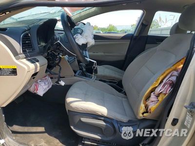 Zdjęcie 7 z 13 samochodu: 2017 HYUNDAI ELANTRA SE VIN:5NPD74LF4HH083516 - miniatura