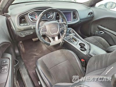 Zdjęcie 8 z 12 samochodu: 2016 DODGE CHALLENGER SRT 392 VIN:2C3CDZDJ6GH265329 - miniatura