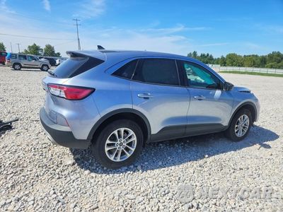 Trzecie zdjęcie samochodu z tyłu: 2022 FORD ESCAPE SE VIN:1FMCU9G60NUC03465 - miniatura