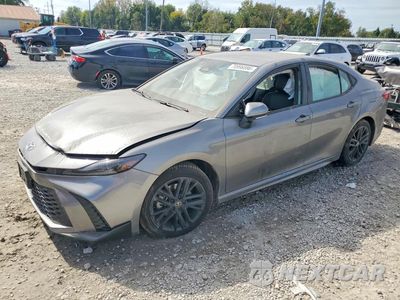 2025 TOYOTA CAMRY SE 4T1DAACK6SU599785 - główne zdjęcie licytacji z USA - miniatura