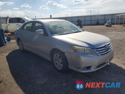 Czwarte zdjęcie samochodu z boku: 2011 TOYOTA AVALON BASE VIN:4T1BK3DB0BU405573 - miniatura