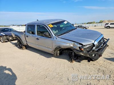 Czwarte zdjęcie samochodu z boku: 2014 TOYOTA TACOMA DOUBLE CAB LONG BED VIN:3TMMU4FN1EM064553 - miniatura