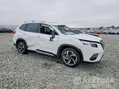 Czwarte zdjęcie samochodu z boku: 2023 SUBARU FORESTER TOURING VIN:JF2SKARCXPH404300 - miniatura