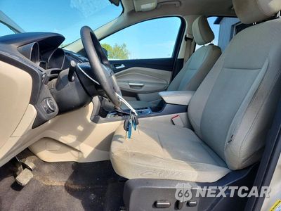Zdjęcie 7 z 14 samochodu: 2018 FORD ESCAPE SE VIN:1FMCU9GD3JUB07077 - miniatura