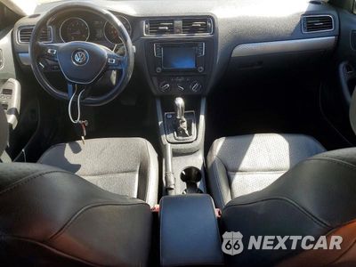 Zdjęcie 8 z 12 samochodu: 2016 VOLKSWAGEN JETTA SE VIN:3VWD67AJ8GM211953 - miniatura