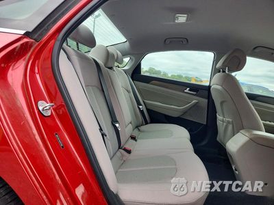 Zdjęcie 10 z 12 samochodu: 2017 HYUNDAI SONATA SPORT VIN:5NPE34AF4HH551506 - miniatura