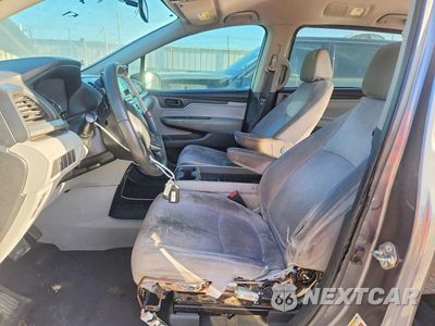 Zdjęcie 7 z 14 samochodu: 2018 HONDA ODYSSEY LX VIN:5FNRL6H24JB036106 - miniatura