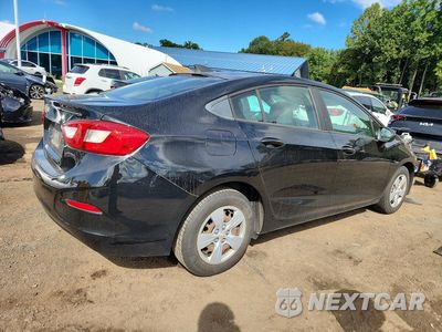 Trzecie zdjęcie samochodu z tyłu: 2018 CHEVROLET CRUZE LS VIN:1G1BC5SM1J7219712 - miniatura